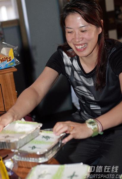 爱游戏体育-夏洛特黄蜂发布备战花絮，冲刺阶段完成体检，足总杯任务艰巨，数据趋势出现新变化(足总杯决赛曼城将战水晶宫)